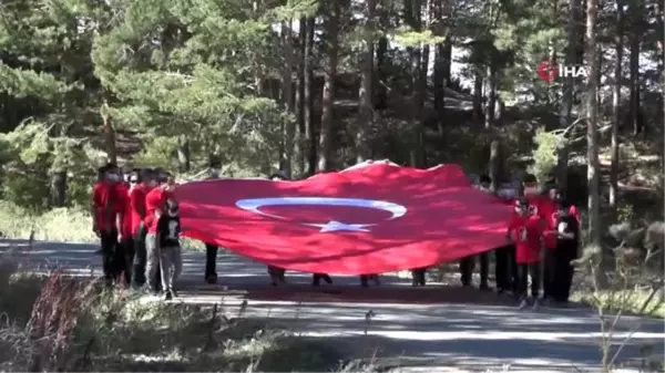 Oltulu Doğaseverlerden anlamlı yürüyüş