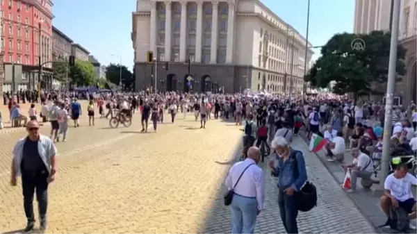 Hükümet karşıtı protestolar sürüyor