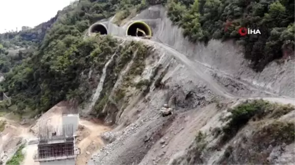 Trabzon'da Boztepe Tüneli'nin yapımı sürüyor