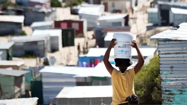 Uzmanları düşündüren soru: Afrika'da koronavirüsten ölenlerin sayısının düşük olması yoksullukla bağlantılı mı?