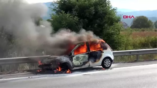 Motoru tutuşan otomobil alev alev yandı