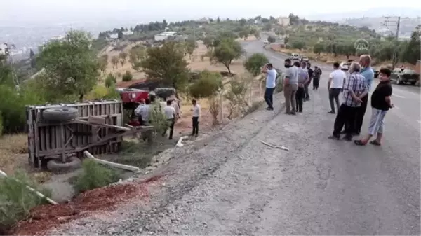 Traktörün devrilmesi sonucu 3 kişi yaralandı