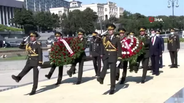 Bakü'nün kurtuluşunun 102. yıl dönümü törenle kutlandı