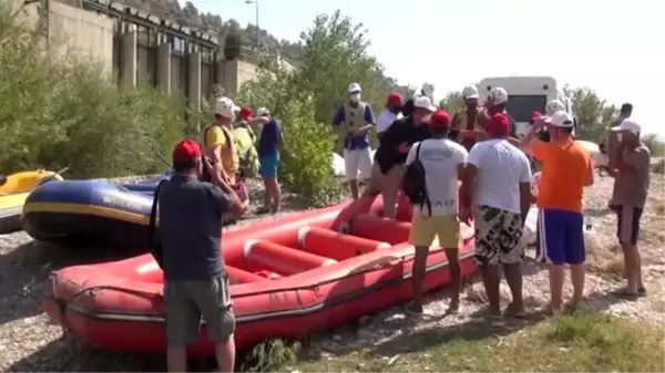 Göksu Irmağı'nda rafting keyfi