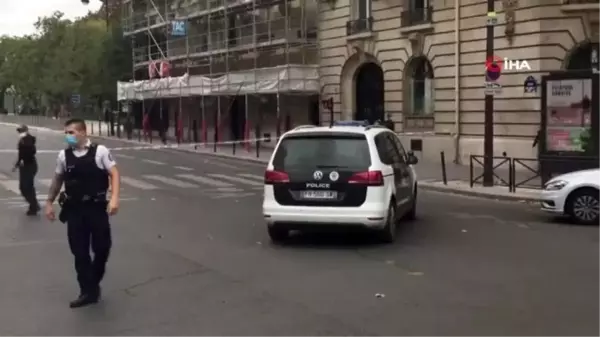 Paris'te bomba ihbarı üzerinde Eyfel Kulesi'nin çevresi boşaltıldı