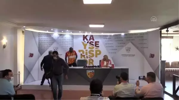 Kayserispor, Manuel Fernandes'le sözleşme imzaladı