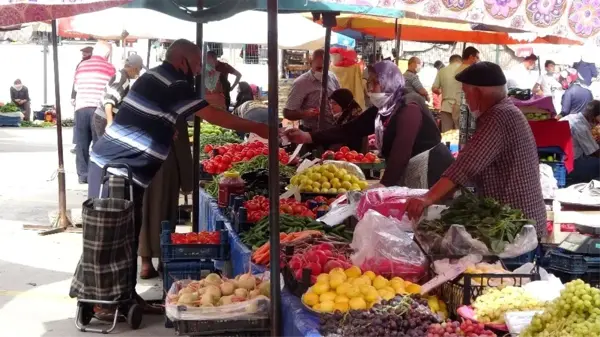 Havaların soğuması semt pazarlarını etkilemedi