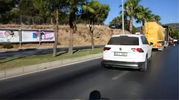 Yağ dökülen yolda araçlar kontrolden çıktı: 2 yaralı