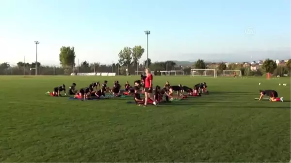 A Milli Kadın Futbol Takımı'nın Antalya kampı başladı