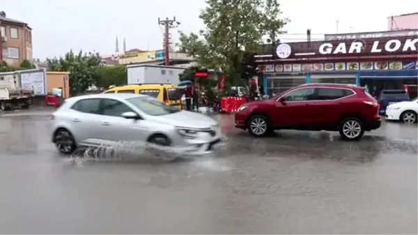 Sağanak etkili oldu