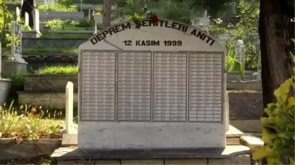 Son dakika haberleri! Düzce Depremi şehitleri mezarları başında anıldı