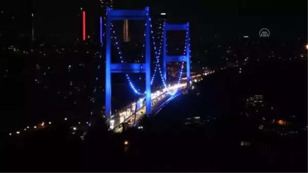 İstanbul'daki köprüler diyabet için aydınlatıldı