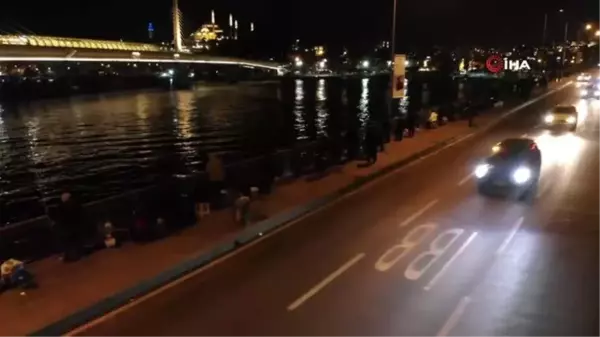 Galata Köprüsü'nde olta balıkçılarının yoğunluğu böyle görüntülendi