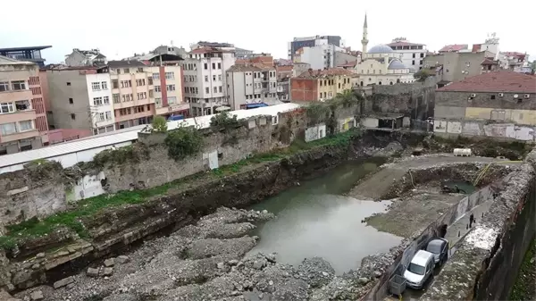 Trabzon'un göbeğinde Roma dönemine ait rıhtım ortaya çıktı