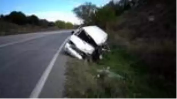 Son dakika... TEKİRDAĞ- Tekirdağ'da kamyon ile minibüsün çarpıştığı kazada baba oğul yaralandı