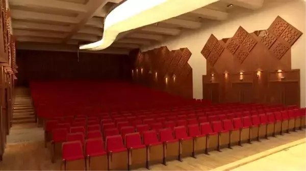 Devlet Çoksesli Korosu sezonun ilk konserini Tarihi CSO Salonu'nda gerçekleştirecek (2)