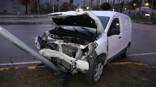 Samsun'da kavşakta trafik kazası: 3 yaralı