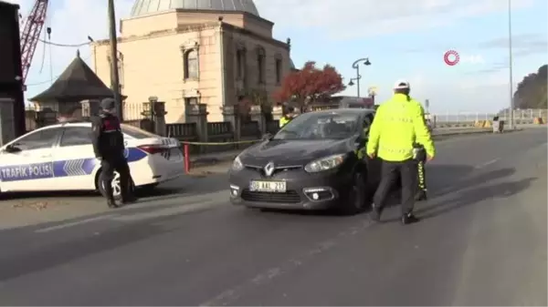 Tır geçişinde rekor kırıldı, yaya ve yolcu geçişlerinde kısıtlama devam ediyor