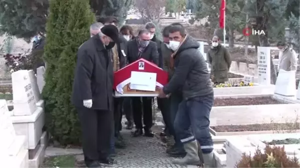 Evinde ölü bulunan Prof. Dr. Mustafa Ender Taner defnedildi