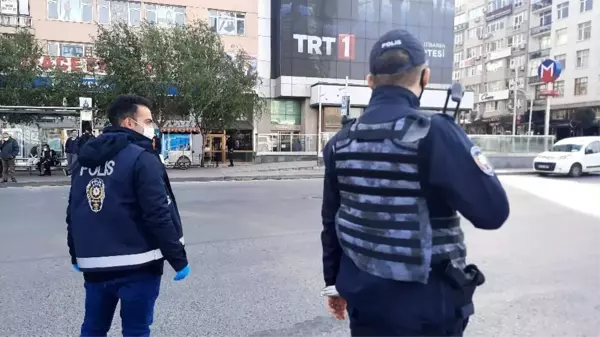 Ünlü oyuncu Bora Akkaş, polis denetimine takıldı: Çok heyecanlıyım