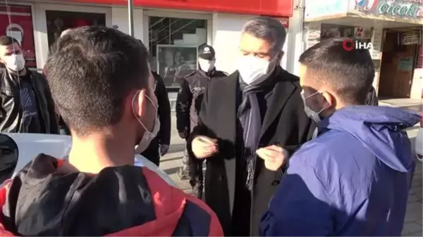 Son dakika haberi! Kısıtlamaya rağmen sokağa çıkanlar Emniyet Müdürü'ne yakalandı