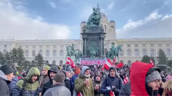 Avusturya'da binlerce gösterici Kovid-19 önlemlerini protesto etti