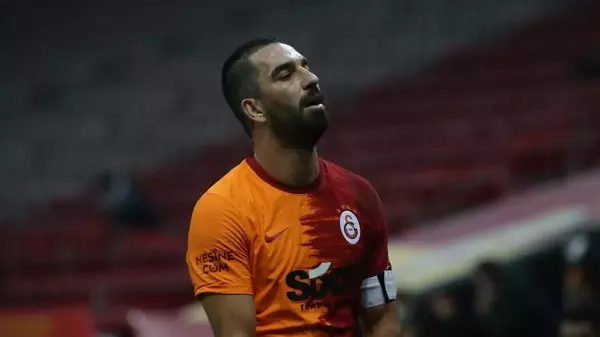 Milli futbolcu Arda Turan cinsel taciz suçuyla yeniden yargılanacak