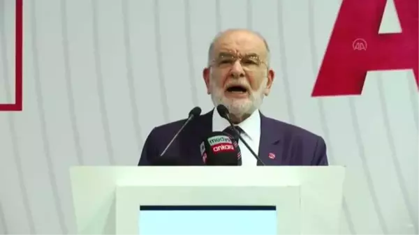 Karamollaoğlu, partisinin Ankara 7. Olağan Kongresi'nde konuştu