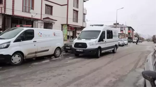 Öğretmen ve polis karı koca evlerinde ölü bulundu