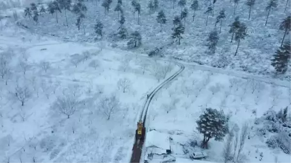 Bayındır'ın yüksek kesimlerinde kar etkili oluyor