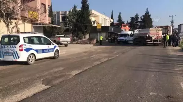 Belediyeye ait yakıt tankeri ile çöp kamyonu çarpıştı: 1 ölü