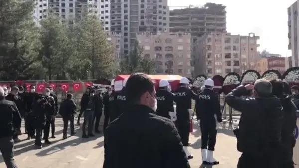 Son dakika haber: Şehit polis memuru Vedat Kaya, son yolculuğuna uğurlandı