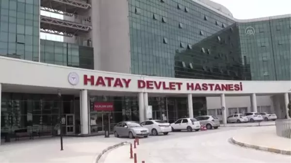 KOVİD-19 HASTALARI YAŞADIKLARINI ANLATIYOR - Anne ve babasını görev yaptığı hastanede Kovid-19'dan kaybeden doktordan 