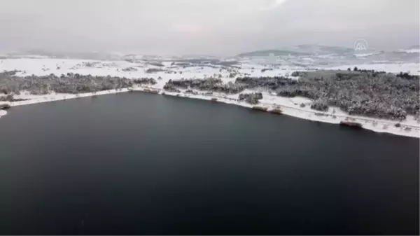 41 yıllık gölet beyaz gelinliğini giydi