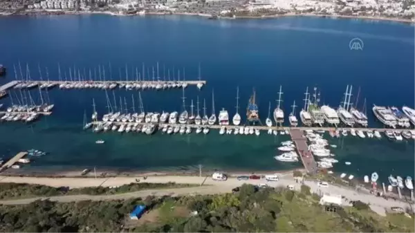 Bodrum'da dalgıçların yaptığı deniz dibi temizliğinde bir ton atık toplandı