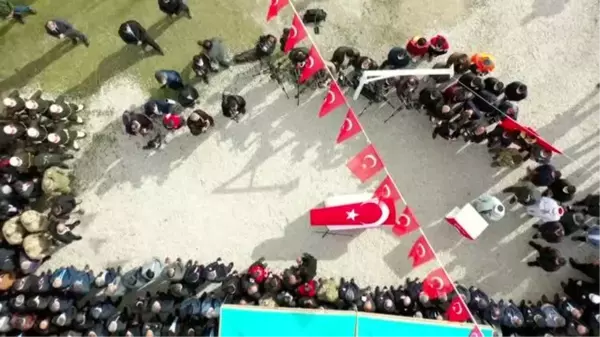 KAHRAMANMARAŞ - Tatvan'da şehit olan Astsubay Üstçavuş Yılmaz, son yolculuğuna uğurlandı (3)