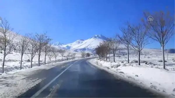 Aksaray'ın yüksek kesimlerine kar yağdı (2)