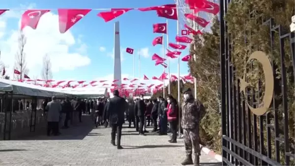 Son dakika haber! VAN Van'da Çanakkale şehitleri anıldı