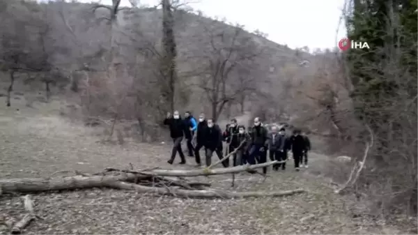 Ertuğrul Gazi'nin silah arkadaşlarının da uğrak yeri olan Dereboyu Köyü'nde tarih ve doğa yürüyüşü