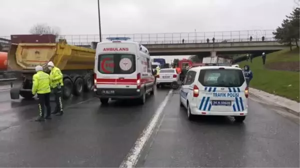 TEM Otoyolu'ndaki zincirleme trafik kazasında 4 kişi yaralandı