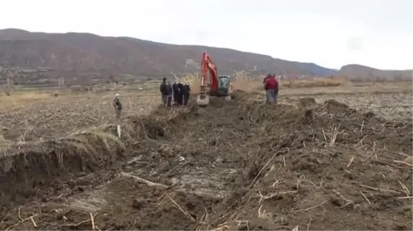 KASTAMONU - Tosya'da 10 bin dekar çeltik arazisinin su ihtiyacını karşılayan kanallar temizleniyor