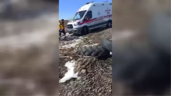 Hasta almaya giderken devrilen ambulanstaki acil tıp teknisyeni yaralandı