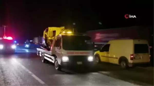 Son dakika haberi! Otomobil kamyona arkadan çarptı: 1 ölü, 2 yaralı