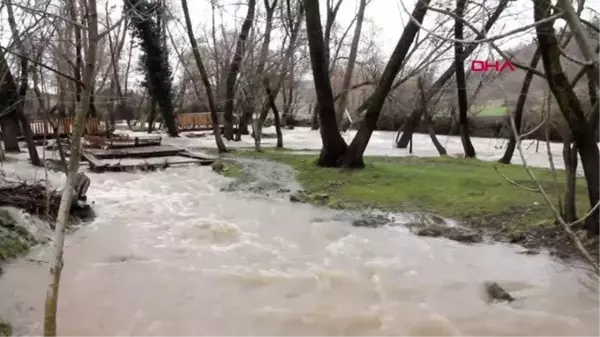 YAĞIŞLARIN ARDINDAN TARIM ARAZİLERİ SULAR ALTINDA KALDI