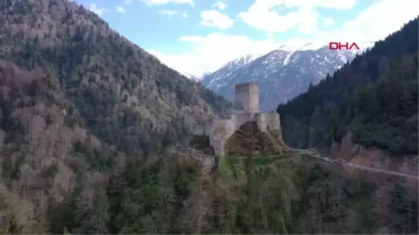 RİZE TÜRKİYE'NİN 'EN GÖRKEMLİ' KALESİNDE KİRLİLİK