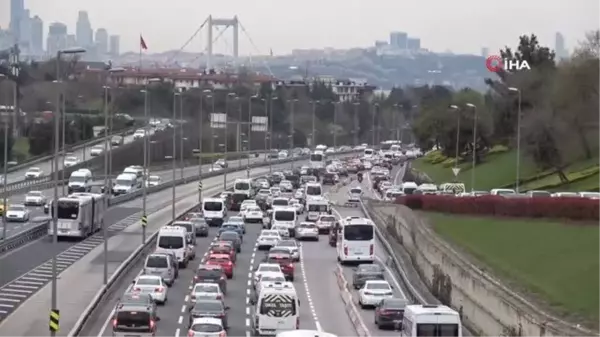 56 saatlik kısıtlamanın sonlanmasıyla E-5'te trafik yoğunluğu