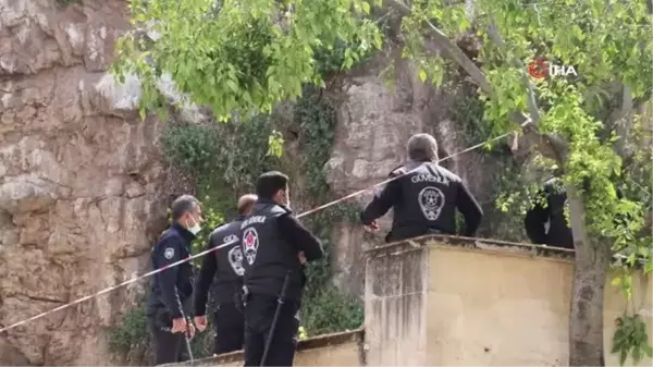 Urfa Kalesi eteğinde erkek cesedi bulundu