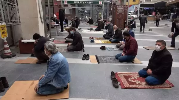 Ramazan ayının ilk Cumasında camiler doldu