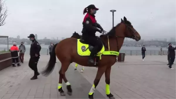 Son dakika haberi | Atlı polislerden Üsküdar'da koronavirüs denetimi