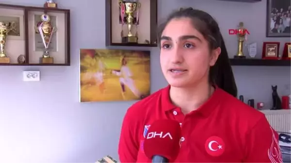 SPOR Milli eskrimci Aleyna Ertürk, yıldızlar epe kategorisinde ilke imza attı